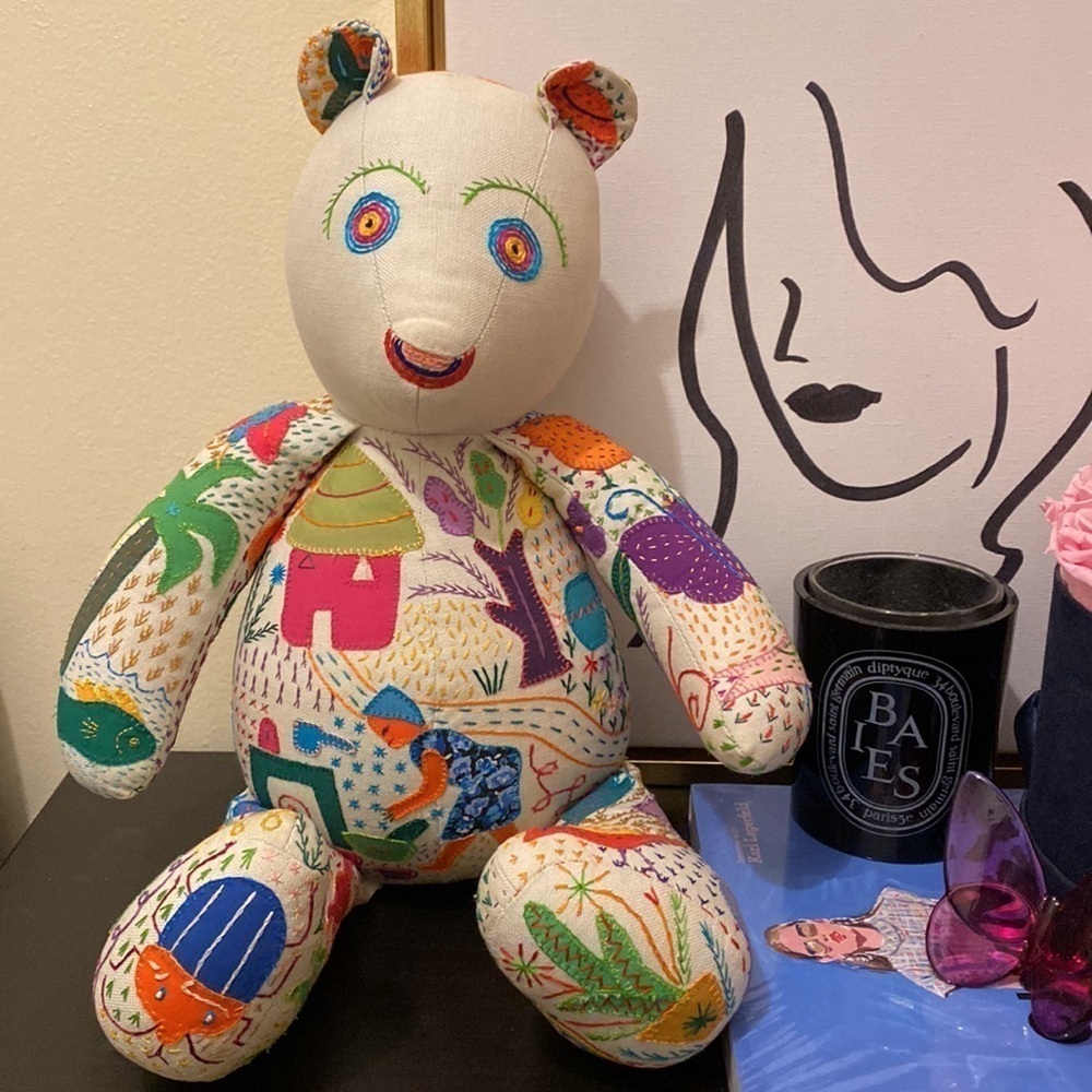 COLORFULLY CRAFTY TEDDY BEAR. UNIQUE & RARE COLLECTOR BEAR . Very good condition - Picture 4 of 7